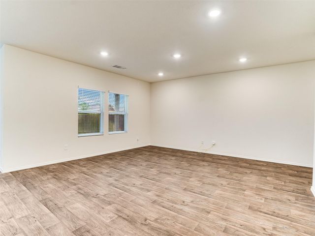 383 Sickle LOOP, Kyle, TX 78640