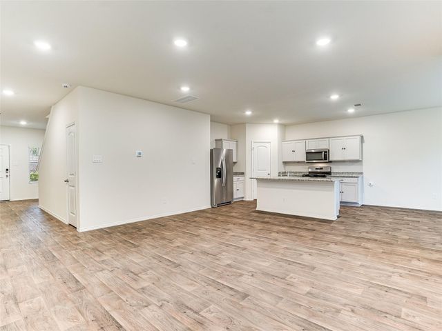 383 Sickle LOOP, Kyle, TX 78640