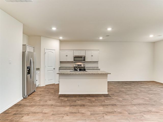 383 Sickle LOOP, Kyle, TX 78640