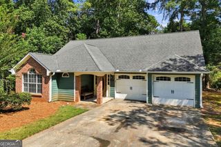 410 Rose Creek Place, Woodstock, GA 30189