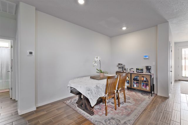 3147 Vista Luna, Santa Fe, NM 87507