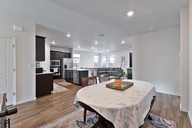 3147 Vista Luna, Santa Fe, NM 87507