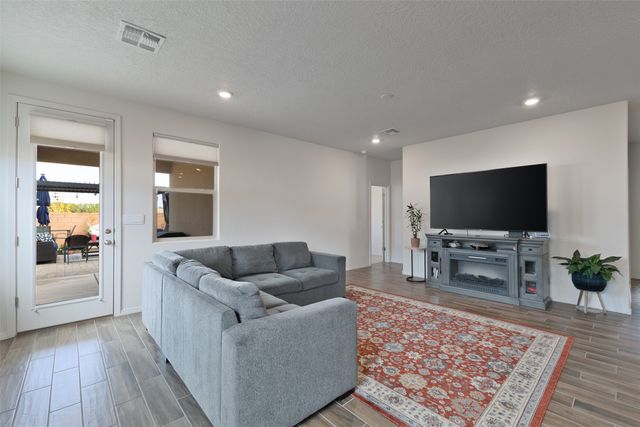 3147 Vista Luna, Santa Fe, NM 87507