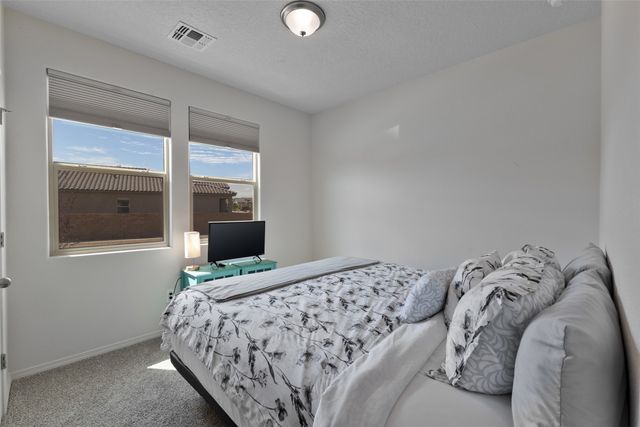 3147 Vista Luna, Santa Fe, NM 87507