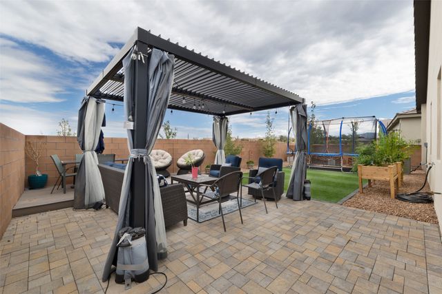 3147 Vista Luna, Santa Fe, NM 87507