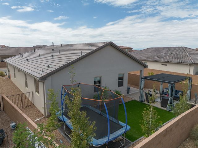 3147 Vista Luna, Santa Fe, NM 87507
