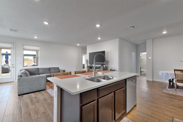 3147 Vista Luna, Santa Fe, NM 87507
