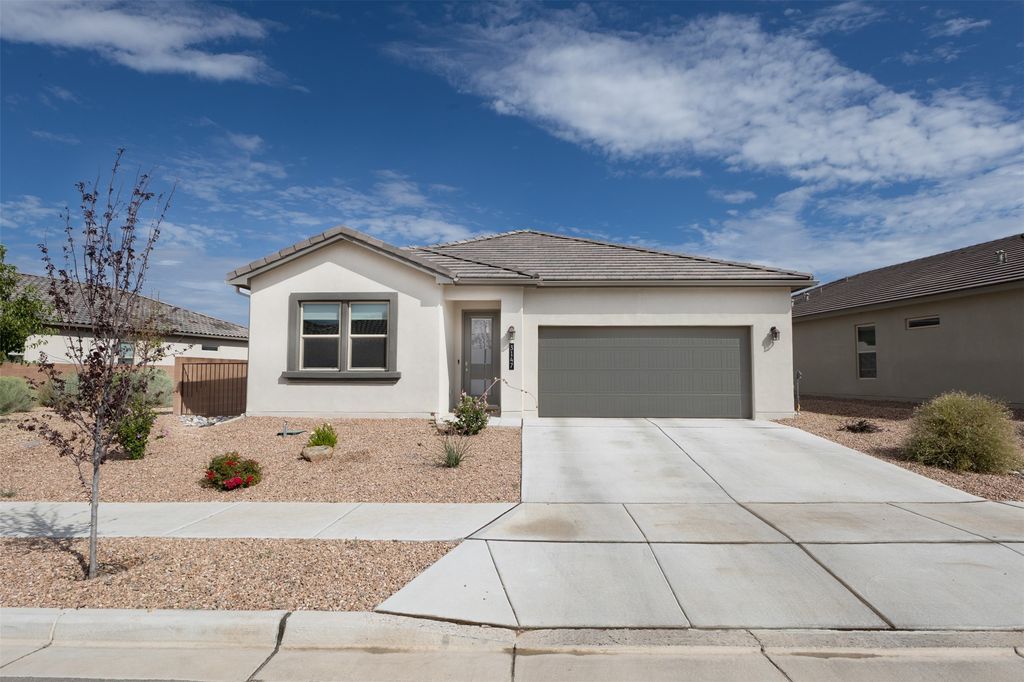 3147 Vista Luna, Santa Fe, NM 87507