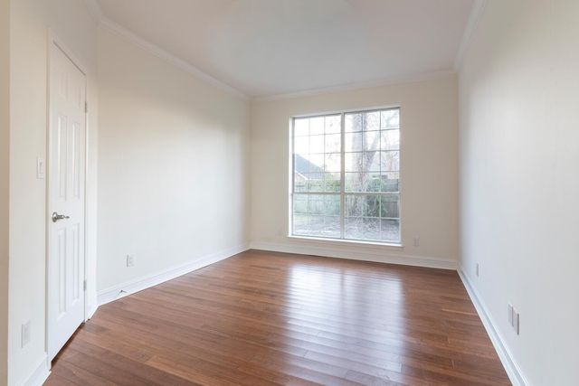 7955 Riviera Ct, Beaumont, TX 77707