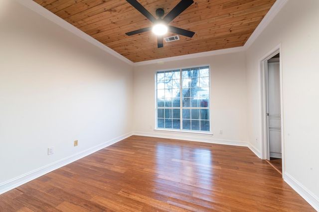 7955 Riviera Ct, Beaumont, TX 77707