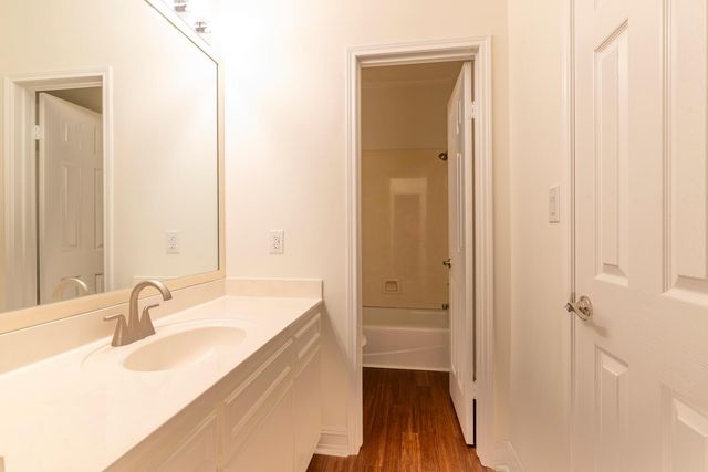 7955 Riviera Ct, Beaumont, TX 77707