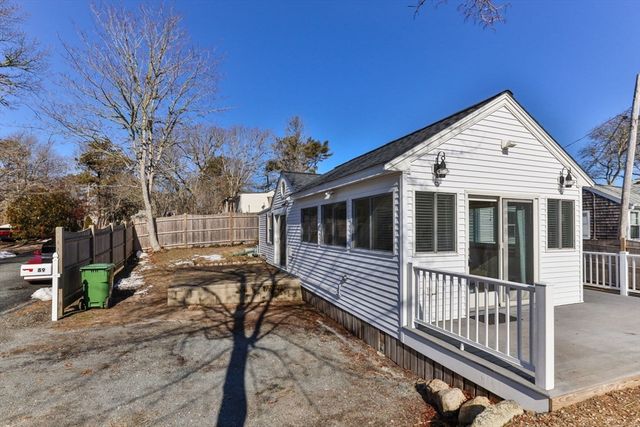 89 Lewis Rd, Yarmouth, MA 02673