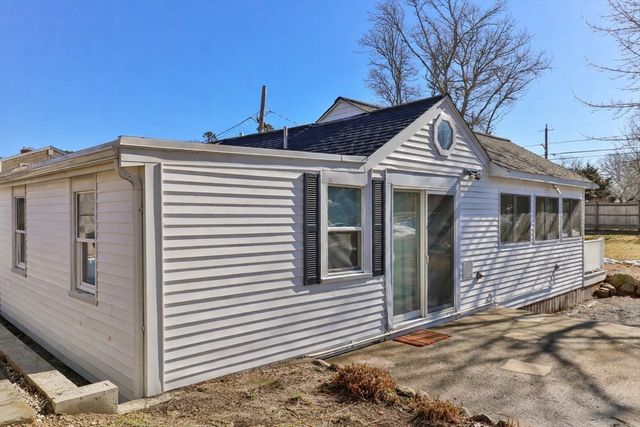 89 Lewis Rd, Yarmouth, MA 02673