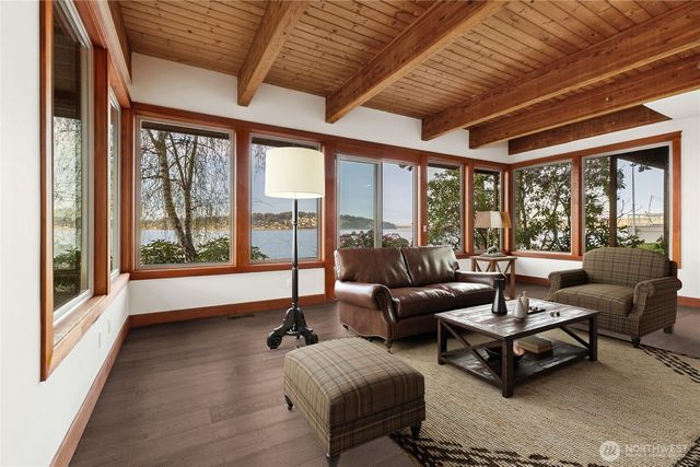 1105 14th Avenue, Fox Island, WA 98333