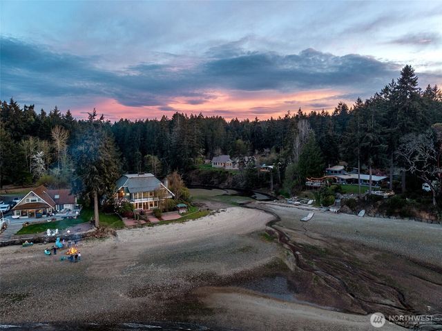 1105 14th Avenue, Fox Island, WA 98333