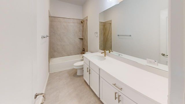 404 Ashby DR, Hutto, TX 78634