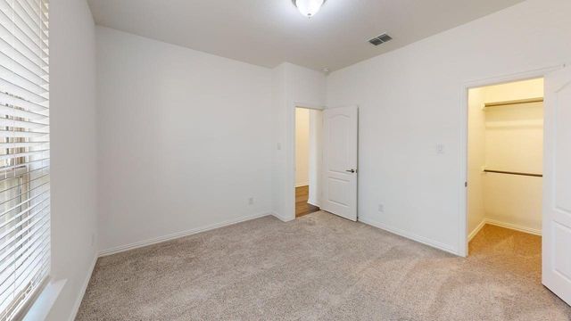 404 Ashby DR, Hutto, TX 78634