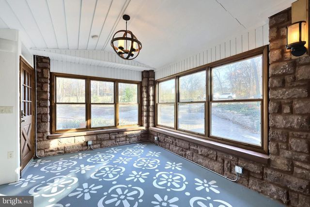 6691 HARMONY GROVE RD, Dover, PA 17315