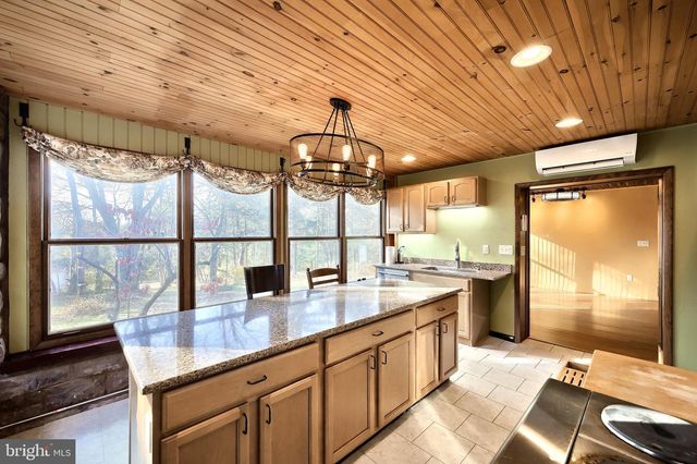 6691 HARMONY GROVE RD, Dover, PA 17315