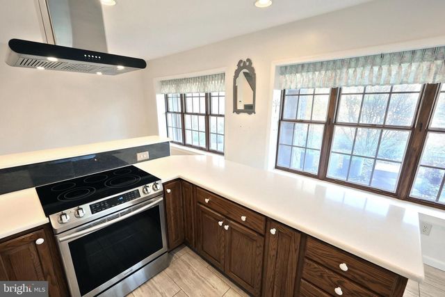 6691 HARMONY GROVE RD, Dover, PA 17315