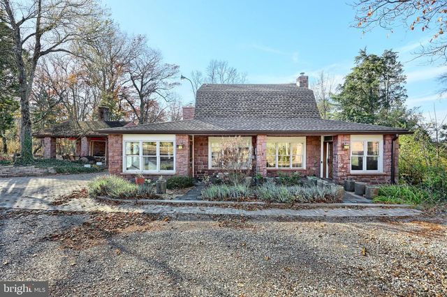 6691 HARMONY GROVE RD, Dover, PA 17315