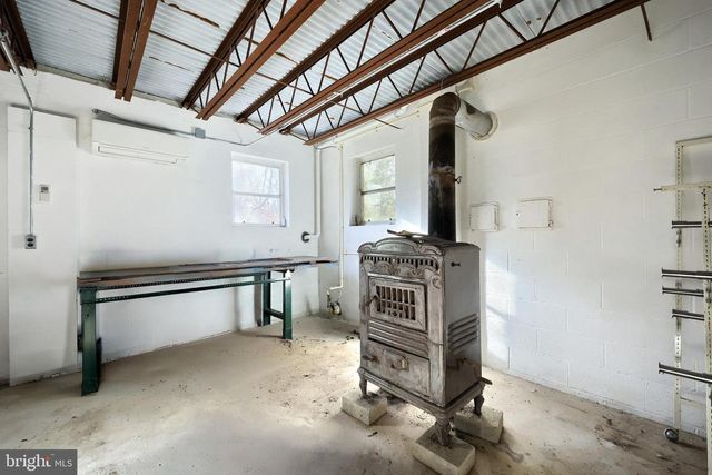 6691 HARMONY GROVE RD, Dover, PA 17315