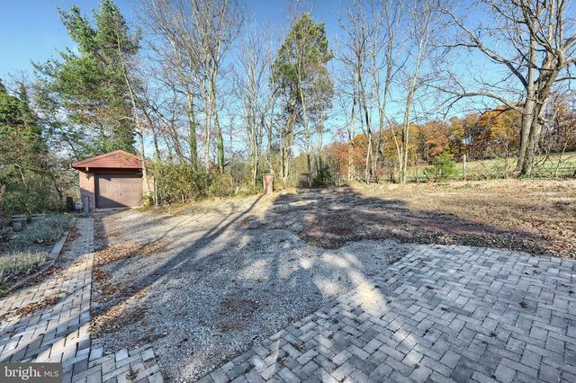 6691 HARMONY GROVE RD, Dover, PA 17315