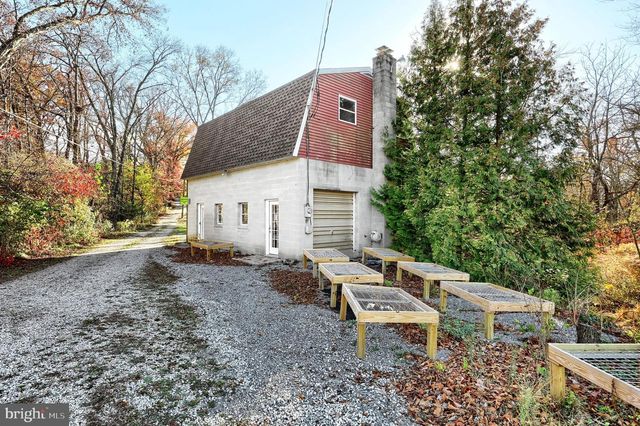 6691 HARMONY GROVE RD, Dover, PA 17315