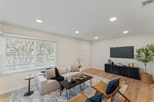 17008 Hartland St, Lake Balboa, CA 91406