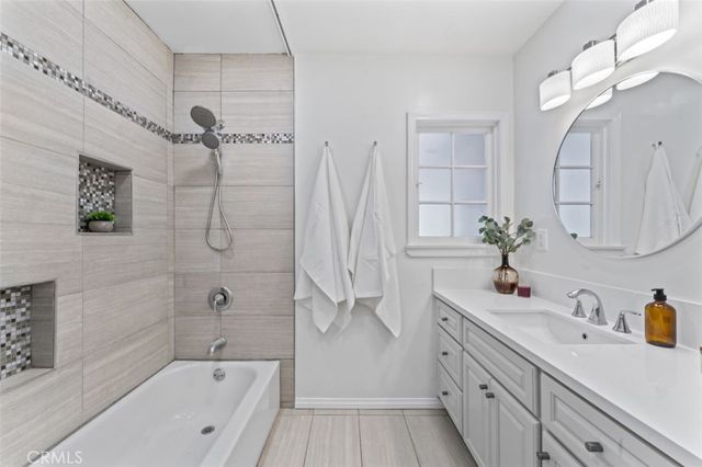 17008 Hartland St, Lake Balboa, CA 91406