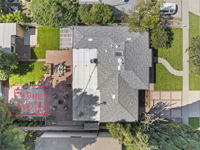 17008 Hartland St, Lake Balboa, CA 91406