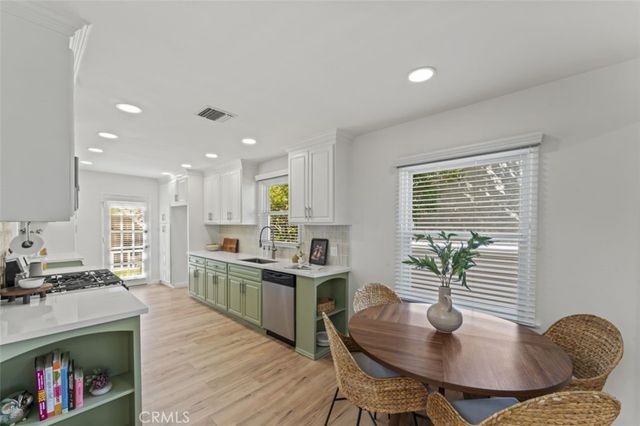 17008 Hartland St, Lake Balboa, CA 91406