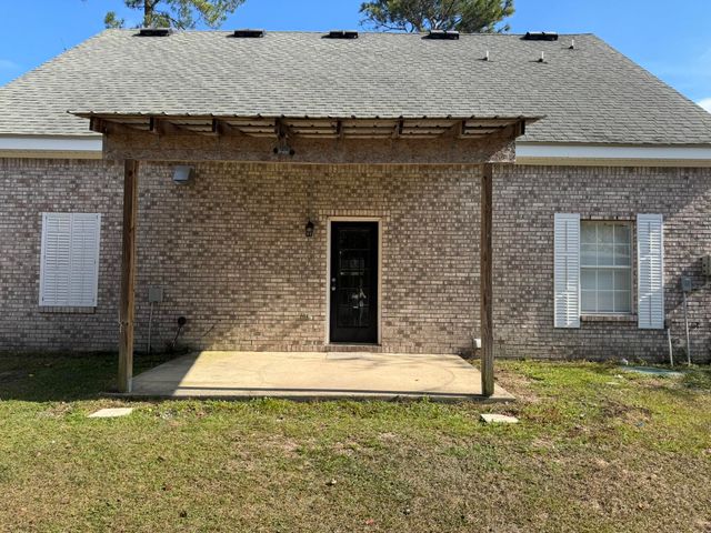 243 Bay Grove Road, Freeport, FL 32439