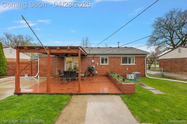 14109 Harrison Street, Livonia, MI 48154