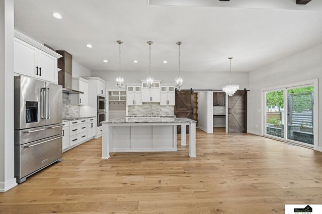 6141 S 97th Street, Lincoln, NE 68526