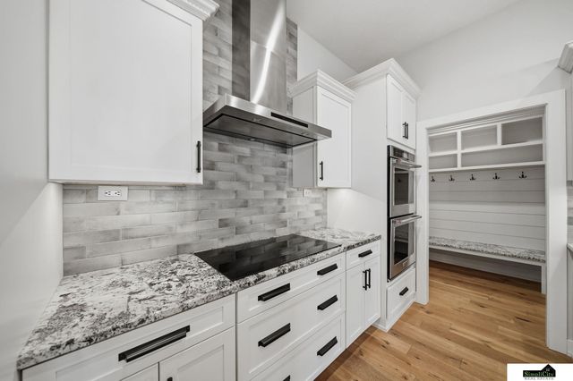 6141 S 97th Street, Lincoln, NE 68526