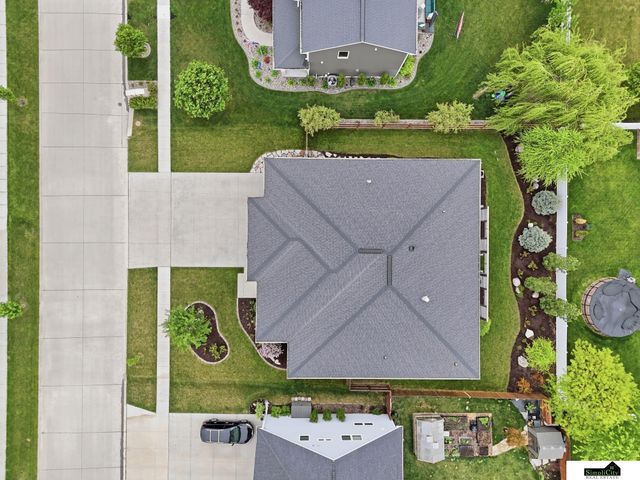 6141 S 97th Street, Lincoln, NE 68526