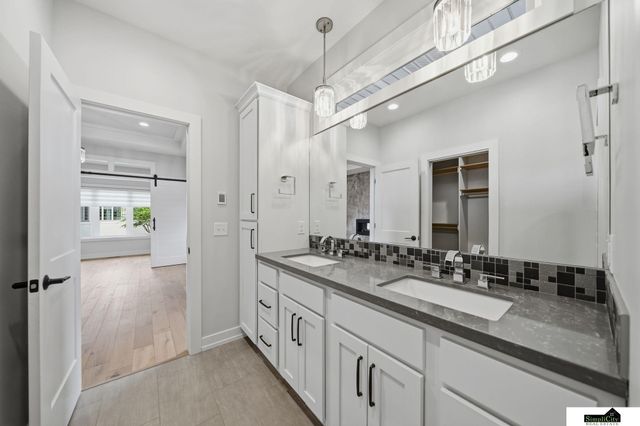 6141 S 97th Street, Lincoln, NE 68526
