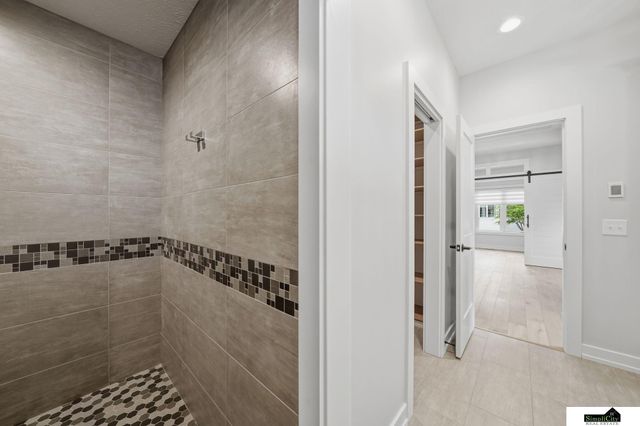 6141 S 97th Street, Lincoln, NE 68526