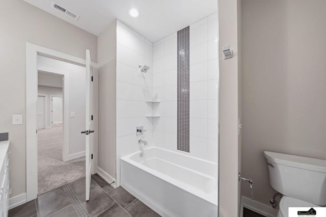 6141 S 97th Street, Lincoln, NE 68526
