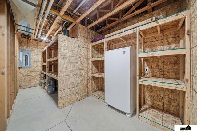6141 S 97th Street, Lincoln, NE 68526