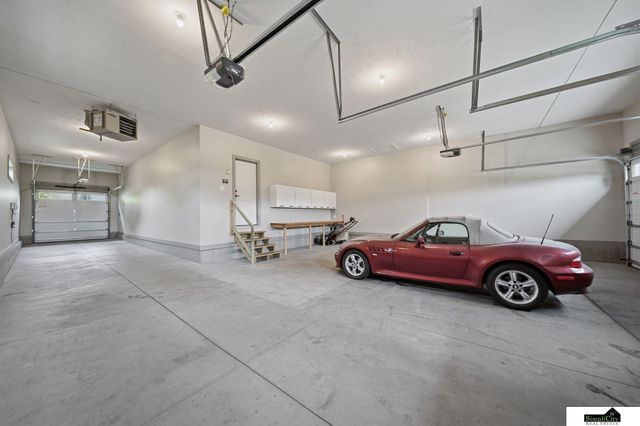 6141 S 97th Street, Lincoln, NE 68526