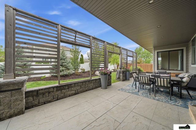 6141 S 97th Street, Lincoln, NE 68526