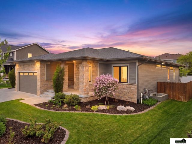6141 S 97th Street, Lincoln, NE 68526