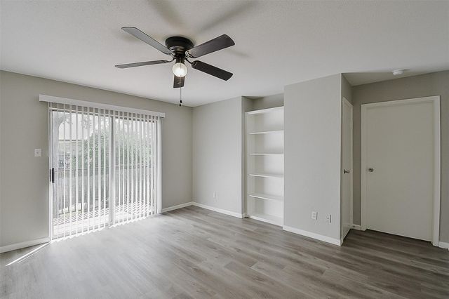12955 Woodforest Boulevard 54, Houston, TX 77015