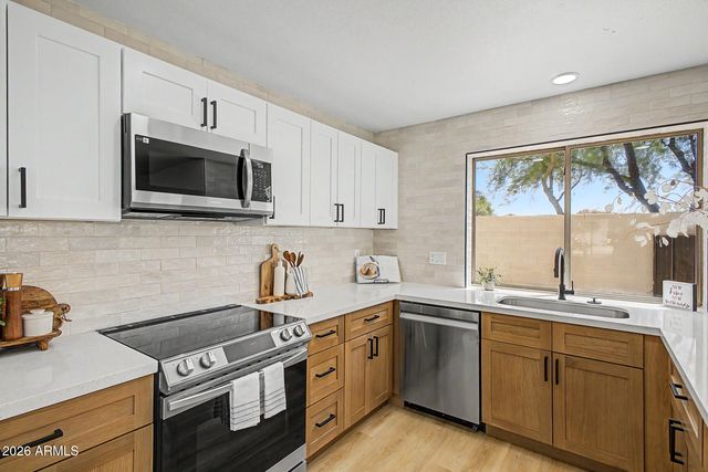 302 N 166TH Lane, Goodyear, AZ 85338