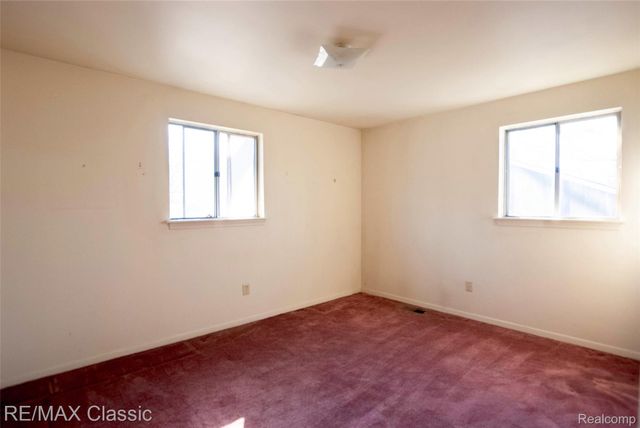 16083 Kirkshire Avenue, Beverly Hills Village, MI 48025