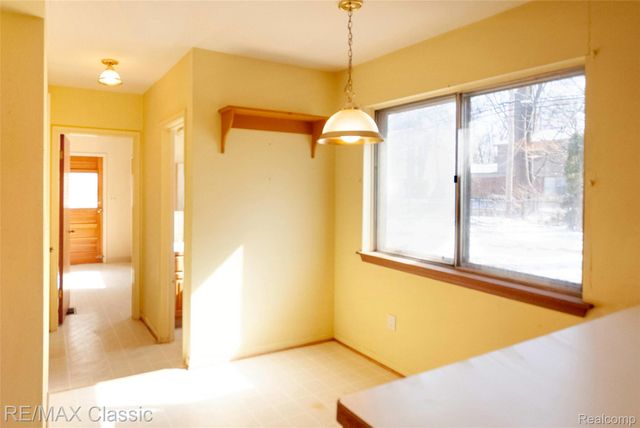 16083 Kirkshire Avenue, Beverly Hills Village, MI 48025