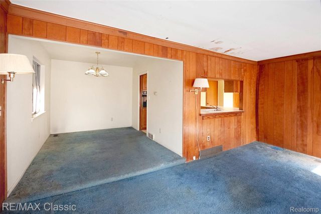 16083 Kirkshire Avenue, Beverly Hills Village, MI 48025