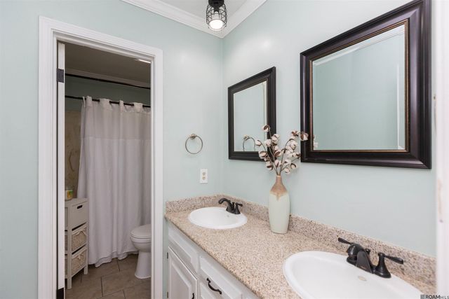 6612 Lindseyneal Dr, Greenwell Springs, LA 70739